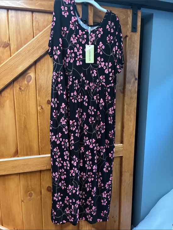 Dresses & Skirts - Black Maxi Dress with Pink Floral Print